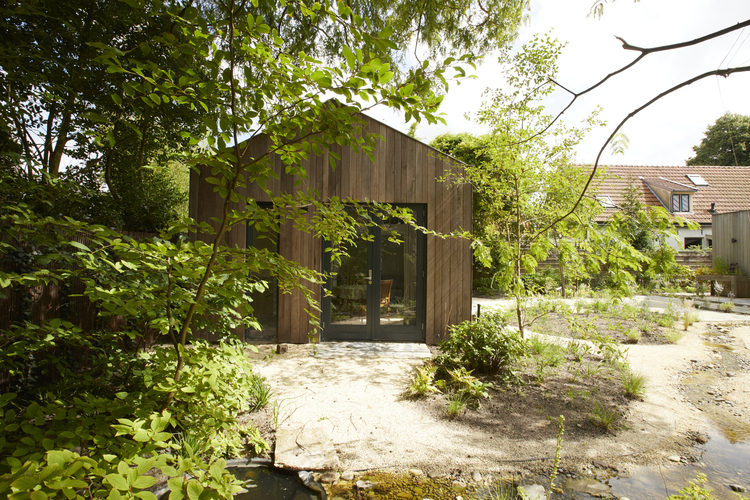 Wildeboer Bouw bouwt tuinhuis aan Duinweg